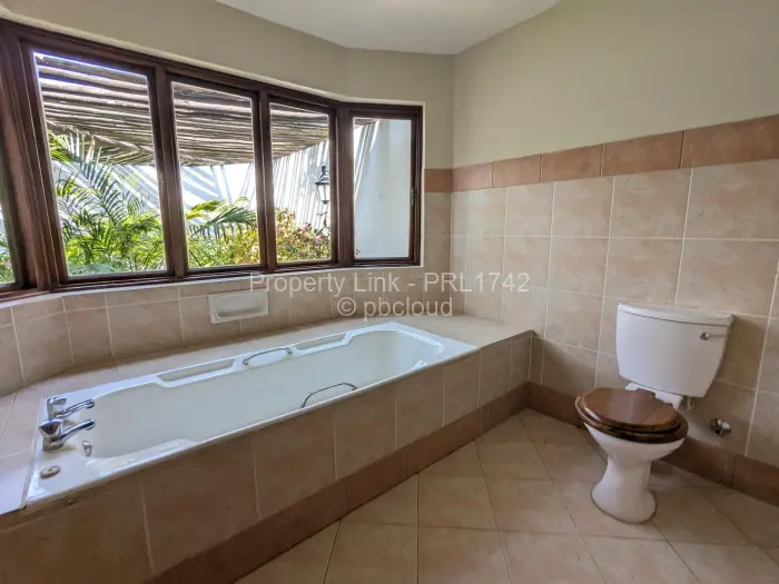 4 Bedroom House to Rent in Borrowdale Brooke