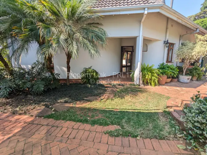 4 Bedroom House to Rent in Borrowdale Brooke