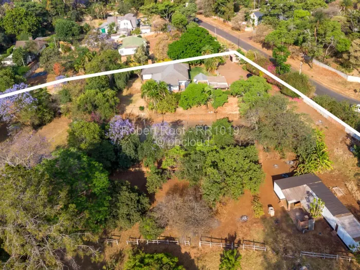 5 Bedroom House for Sale in Chisipite, Harare