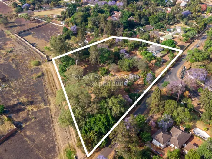 5 Bedroom House for Sale in Chisipite, Harare