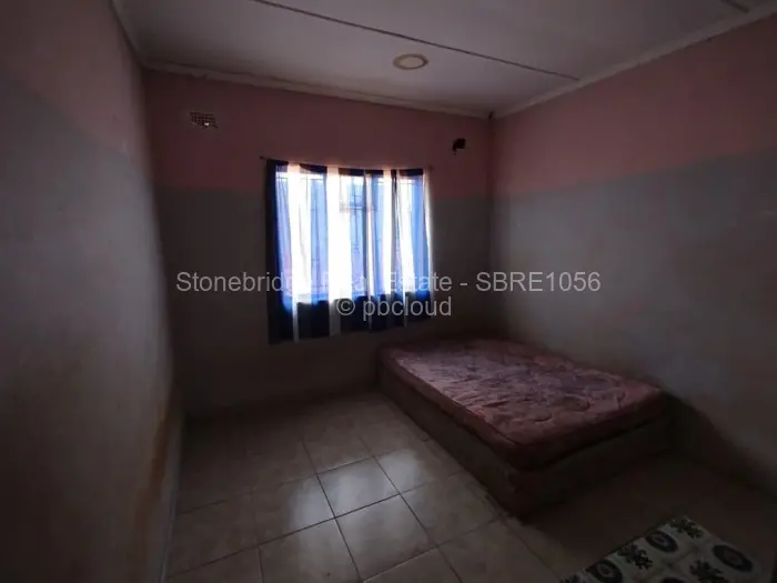 3 Bedroom House for Sale in Mahatshula, Bulawayo