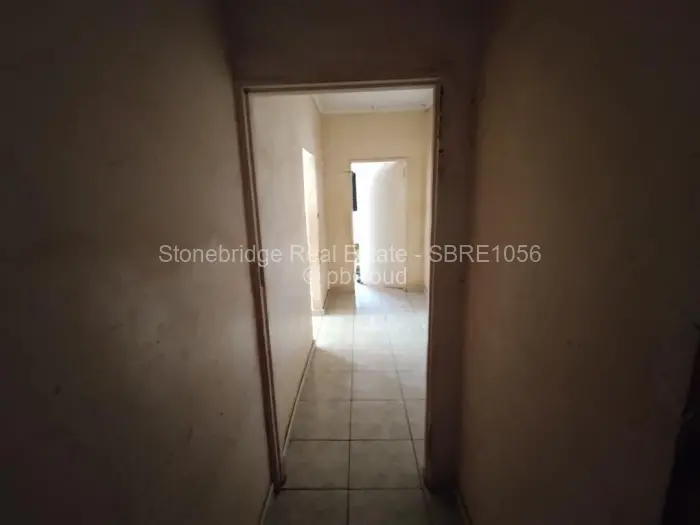 3 Bedroom House for Sale in Mahatshula, Bulawayo