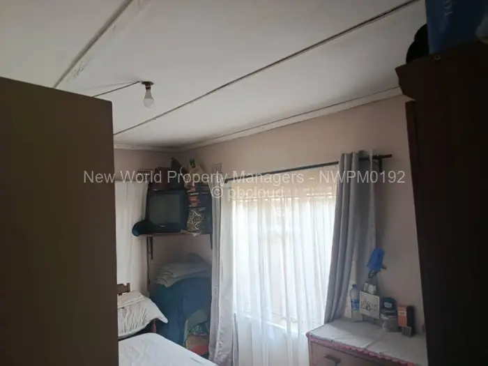 4 Bedroom House for Sale in Zengeza, Chitungwiza