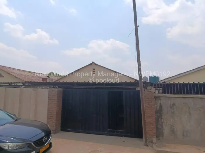 4 Bedroom House for Sale in Zengeza, Chitungwiza