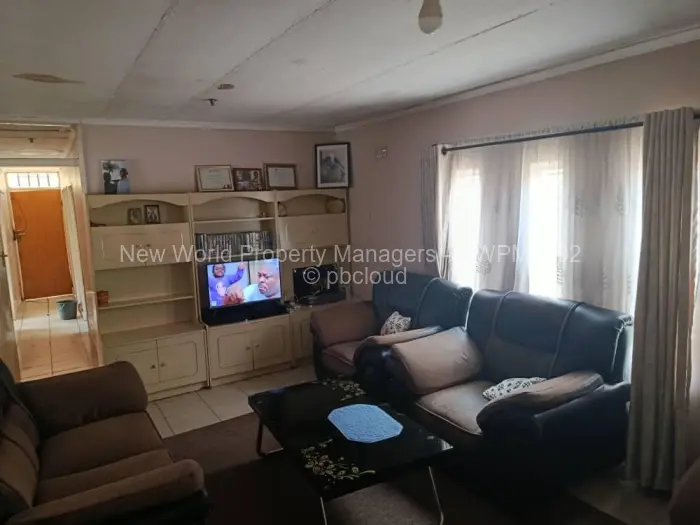 4 Bedroom House for Sale in Zengeza, Chitungwiza