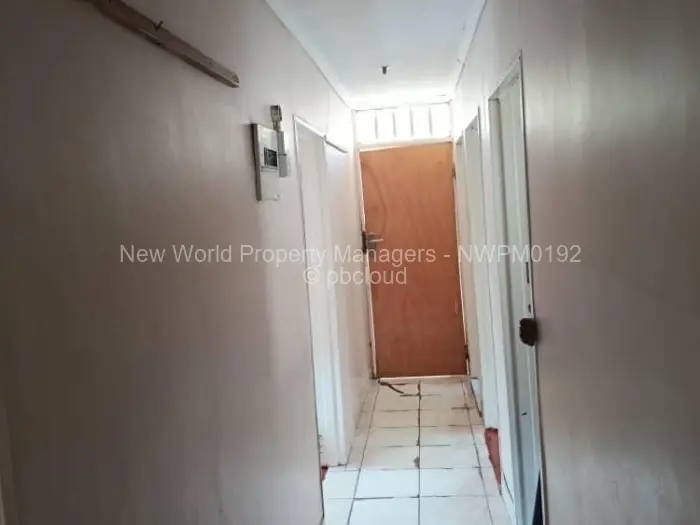 4 Bedroom House for Sale in Zengeza, Chitungwiza