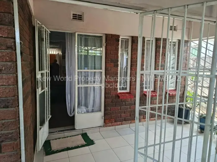 4 Bedroom House for Sale in Zengeza, Chitungwiza