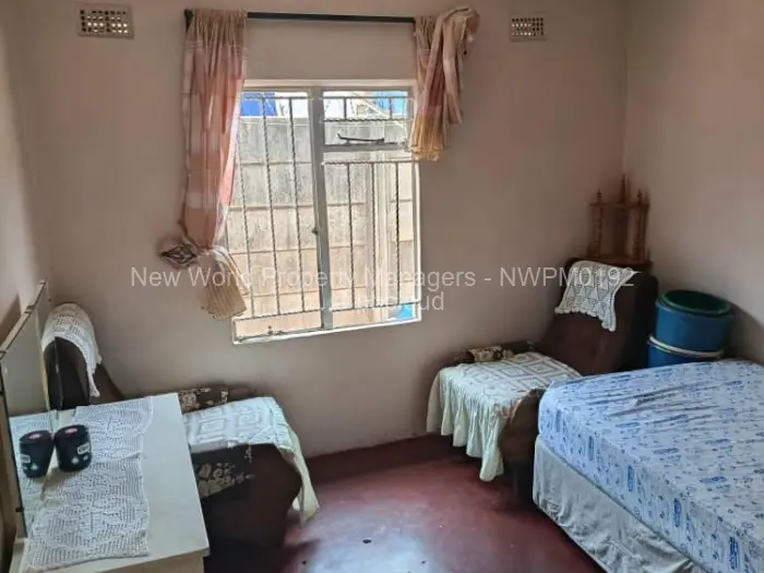 4 Bedroom House for Sale in Zengeza, Chitungwiza