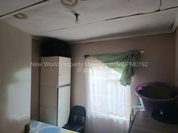 4 Bedroom House for Sale in Zengeza, Chitungwiza