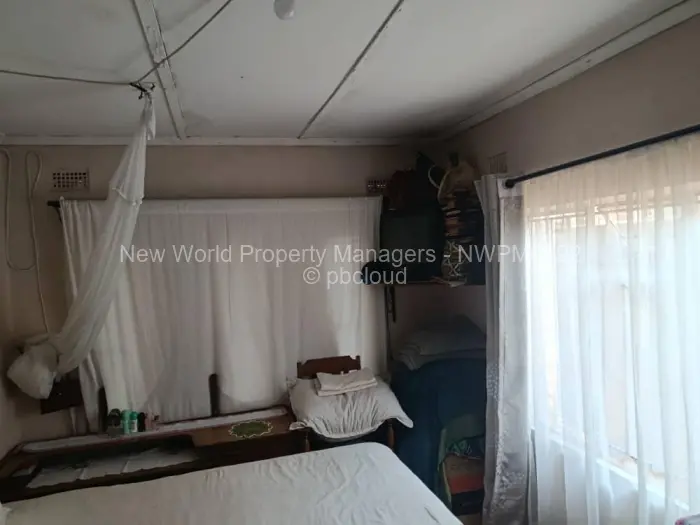 4 Bedroom House for Sale in Zengeza, Chitungwiza