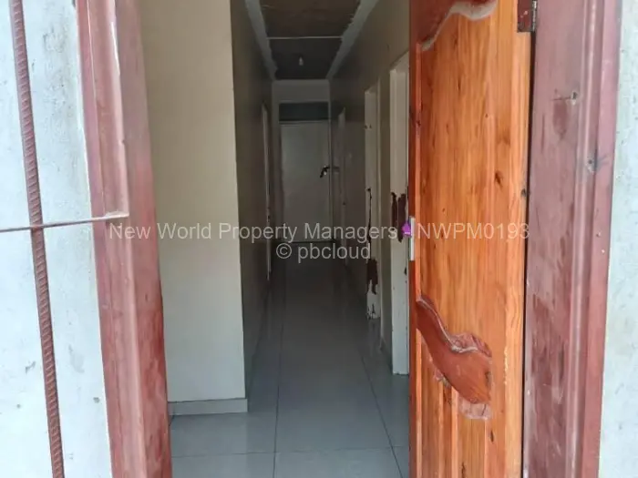 5 Bedroom House for Sale in Zengeza, Chitungwiza