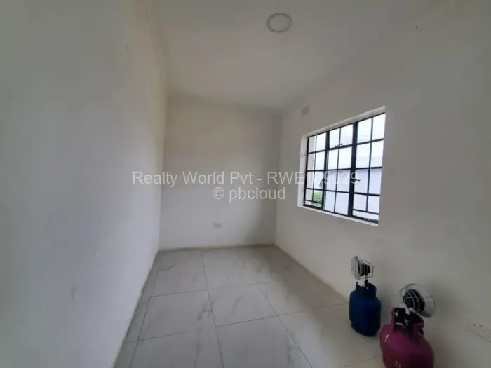 Warehouse/Industrial for Sale in Eastlea, Harare