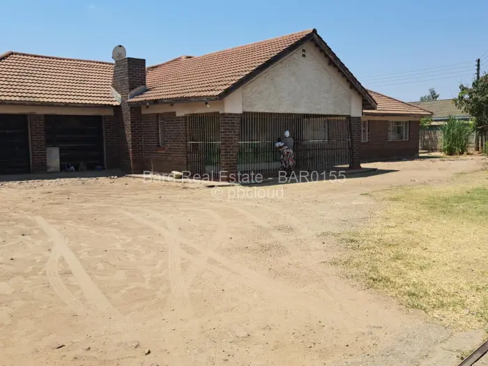 4 Bedroom House for Sale in Houghton Park, Harare