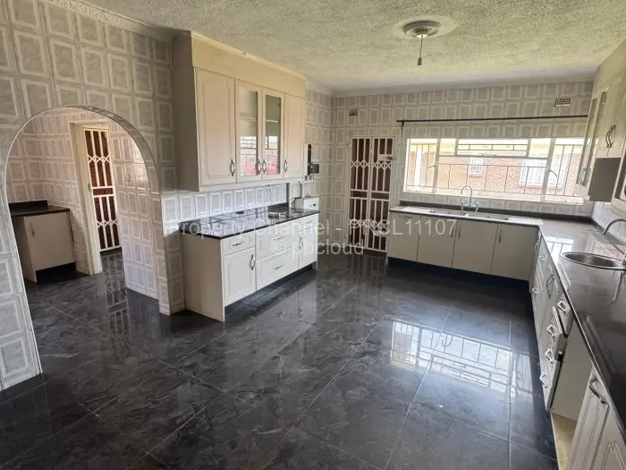 5 Bedroom House to Rent in Goodhope, Harare