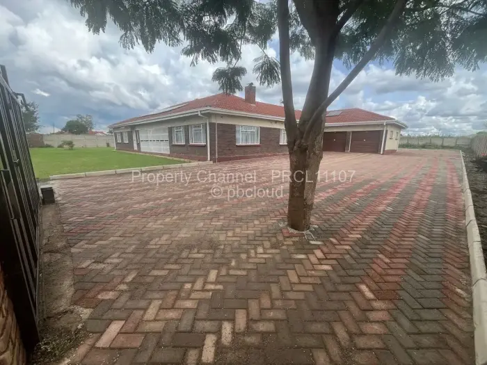 5 Bedroom House to Rent in Goodhope, Harare