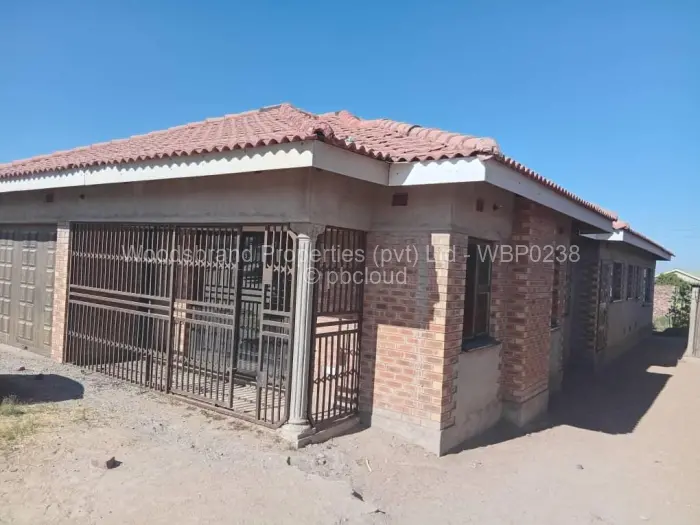 4 Bedroom House for Sale in Glen View, Harare