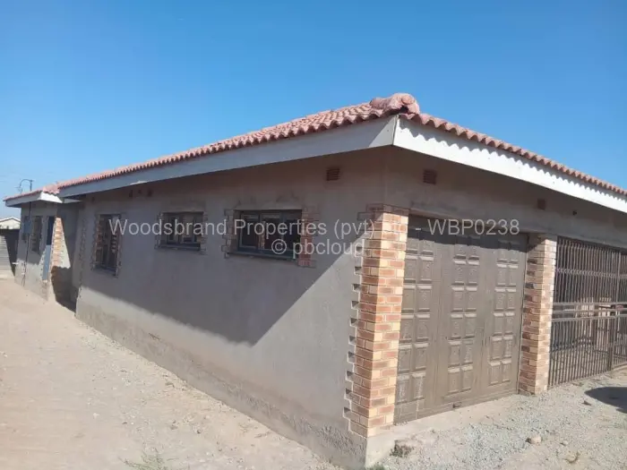 4 Bedroom House for Sale in Glen View, Harare