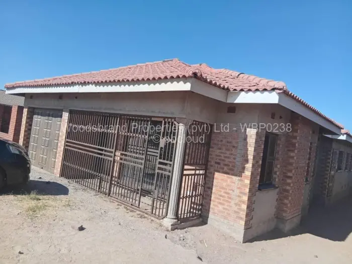 4 Bedroom House for Sale in Glen View, Harare