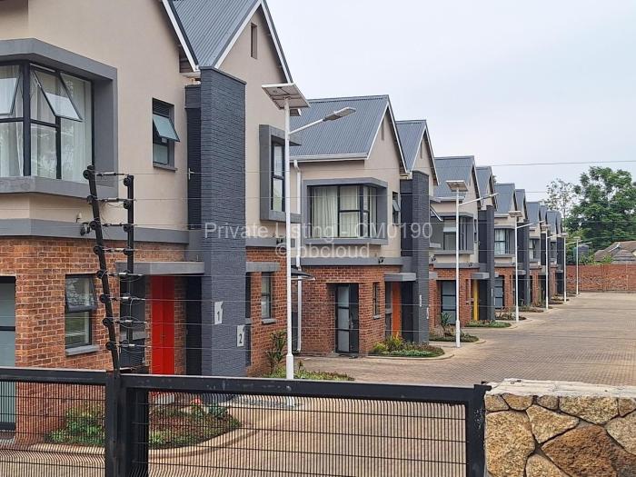 Townhouse/Cluster to Rent in Highlands, Harare