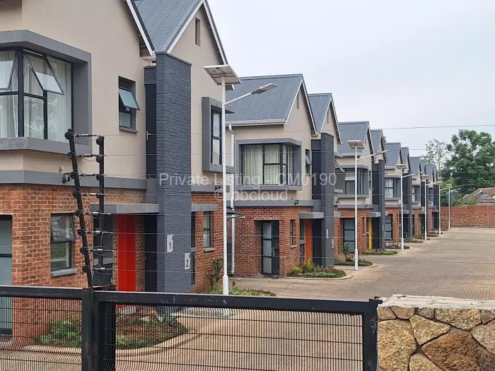 Townhouse/Complex/Cluster to Rent in Highlands