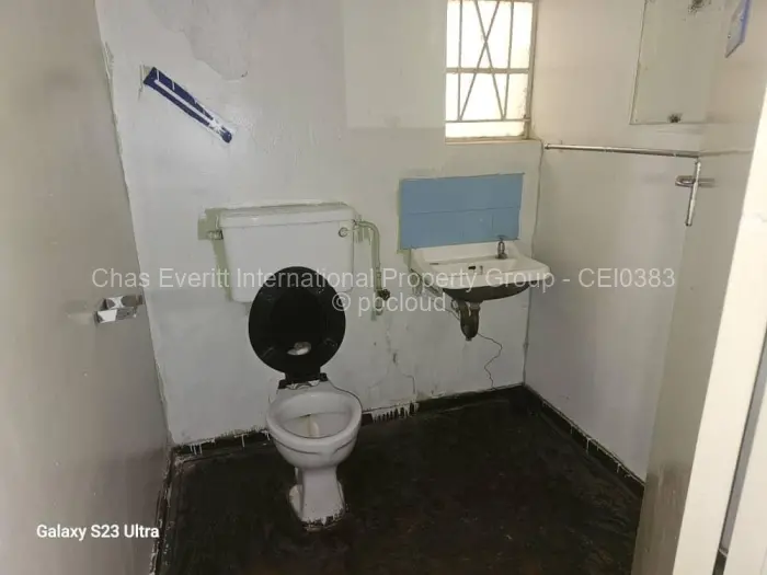 Warehouse/Industrial for Sale in Chinhoyi, Chinhoyi