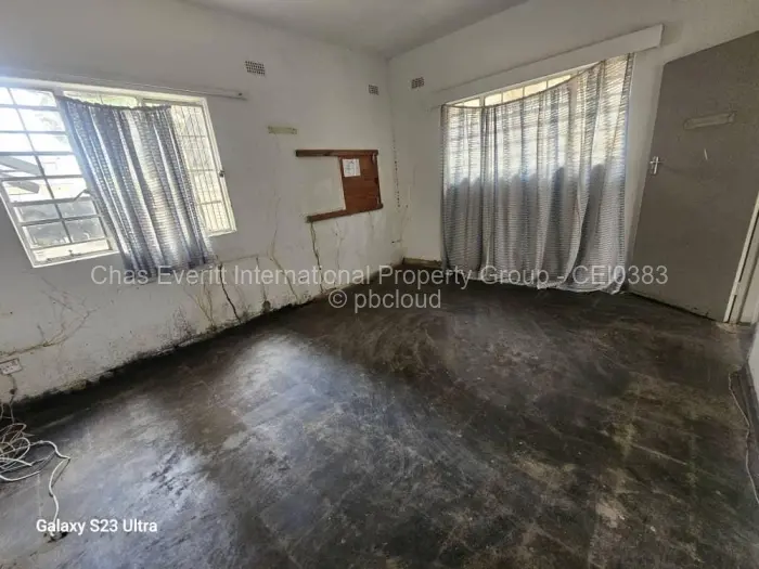 Warehouse/Industrial for Sale in Chinhoyi, Chinhoyi