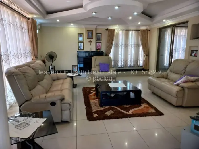 6 Bedroom House for Sale in Glen Lorne, Harare