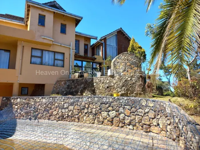 6 Bedroom House for Sale in Glen Lorne, Harare