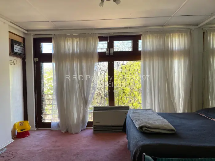 5 Bedroom House for Sale in Burnside, Bulawayo
