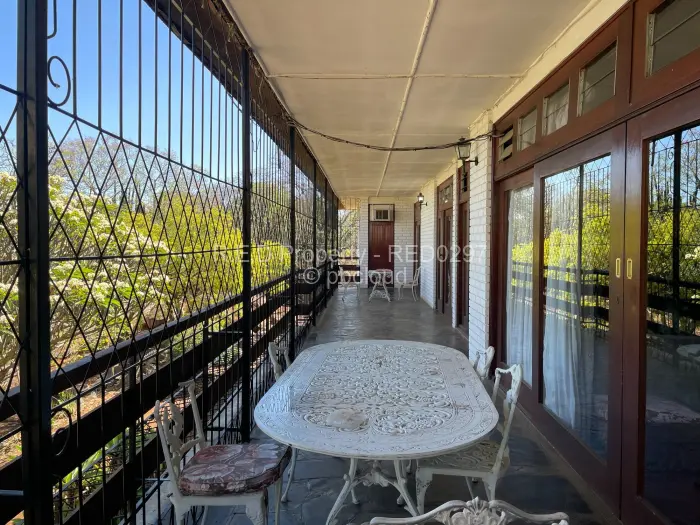 5 Bedroom House for Sale in Burnside, Bulawayo