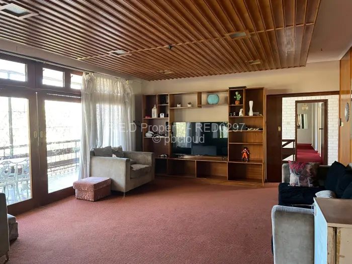 5 Bedroom House for Sale in Burnside, Bulawayo