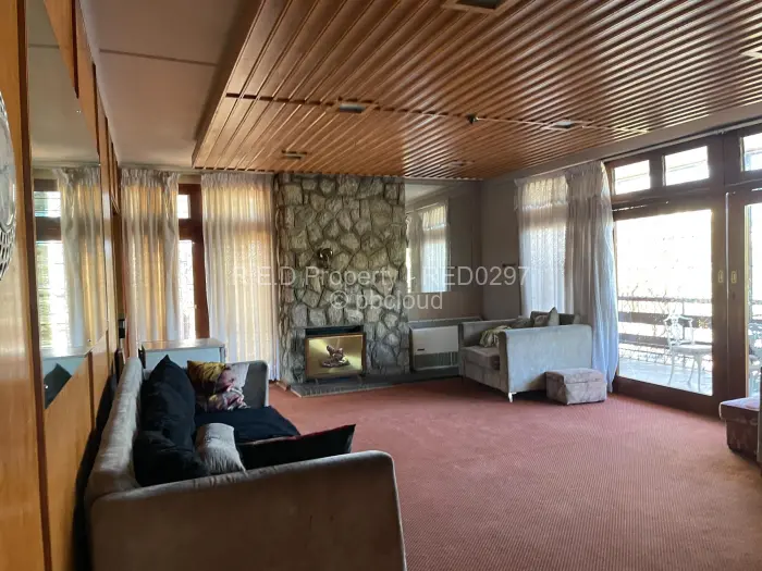 5 Bedroom House for Sale in Burnside, Bulawayo