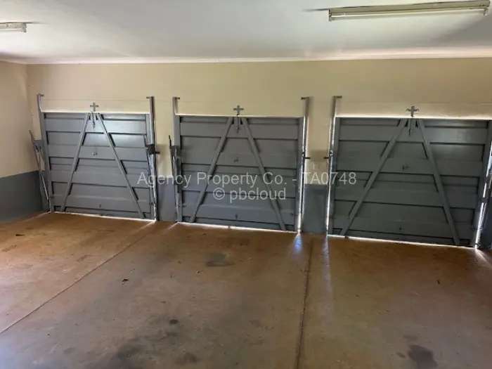 4 Bedroom House to Rent in Borrowdale