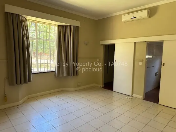 4 Bedroom House to Rent in Borrowdale