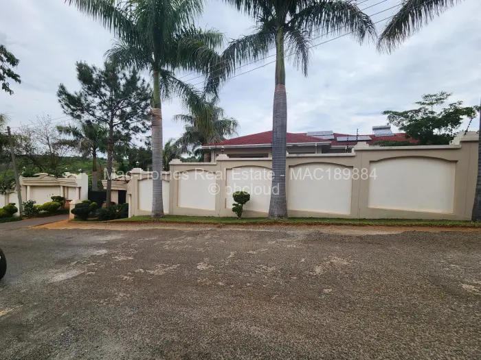 6 Bedroom House for Sale in Philadelphia, Harare