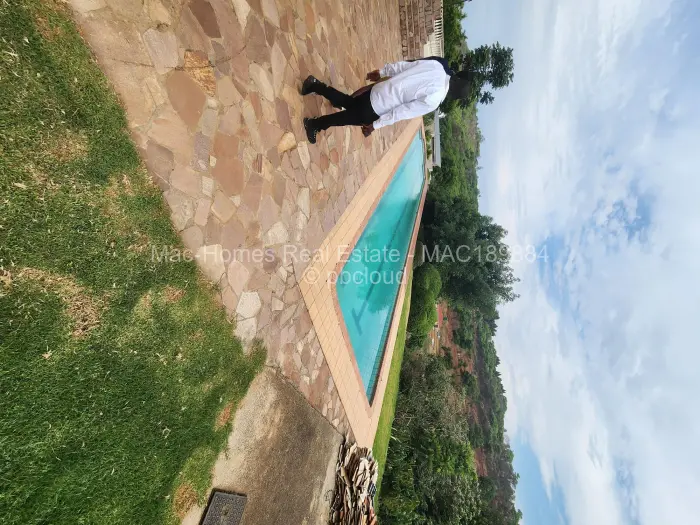 6 Bedroom House for Sale in Philadelphia, Harare
