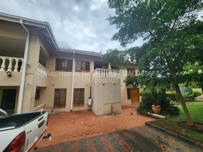6 Bedroom House for Sale in Philadelphia, Harare