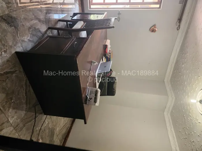 6 Bedroom House for Sale in Philadelphia, Harare