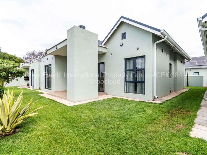 Townhouse/Cluster to Rent in Borrowdale West, Harare