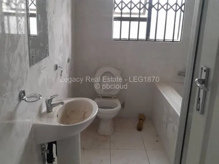 2 Bedroom House to Rent in Glaudina, Harare