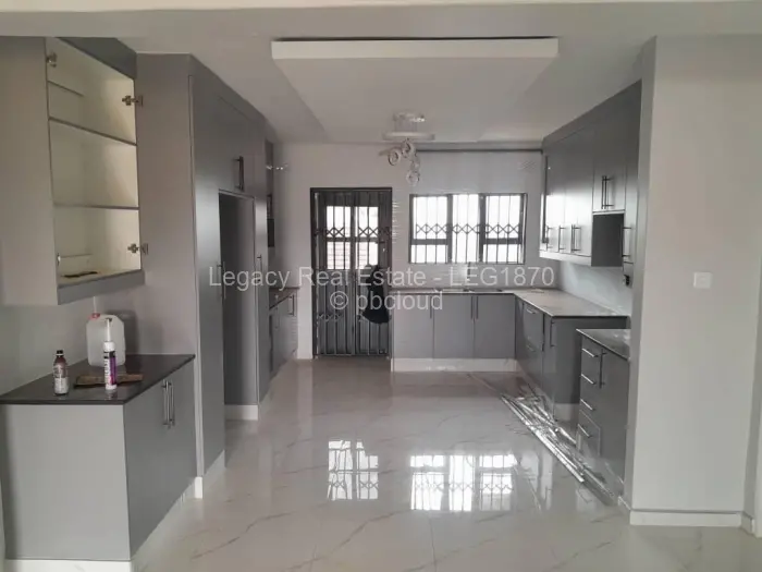 2 Bedroom House to Rent in Glaudina, Harare