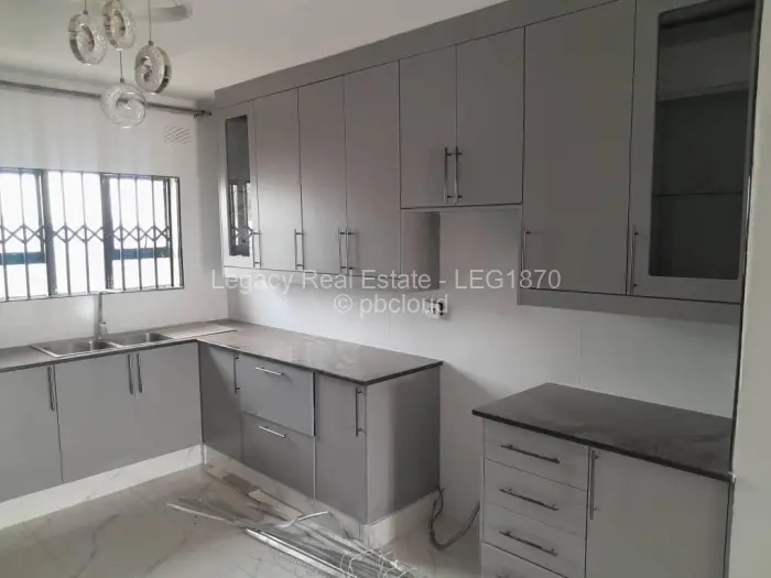 2 Bedroom House to Rent in Glaudina, Harare