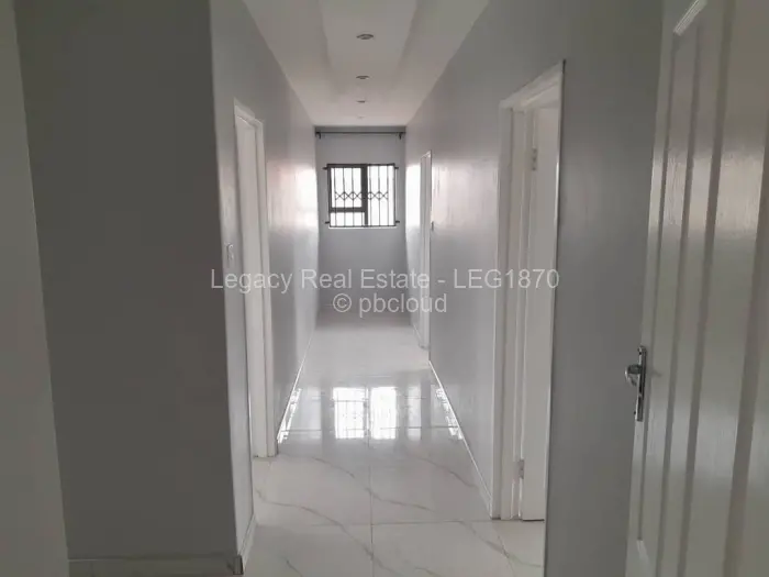 2 Bedroom House to Rent in Glaudina, Harare