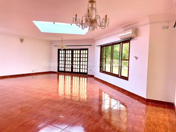 6 Bedroom House for Sale in Shawasha Hills, Harare