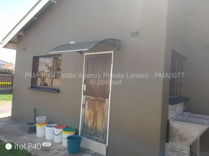 3 Bedroom House to Rent in Manresa, Harare
