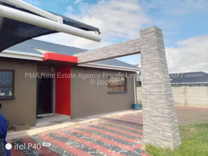 3 Bedroom House to Rent in Manresa, Harare