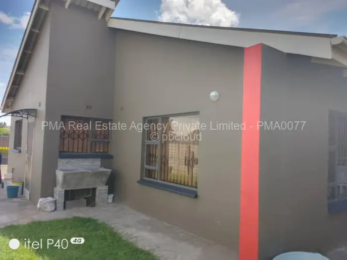 3 Bedroom House to Rent in Manresa, Harare