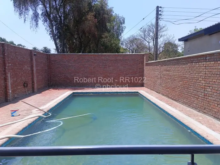 Townhouse/Cluster to Rent in Avondale West, Harare
