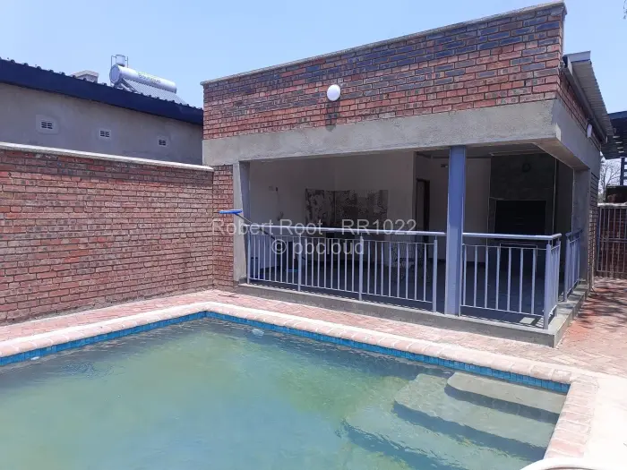 Townhouse/Cluster to Rent in Avondale West, Harare