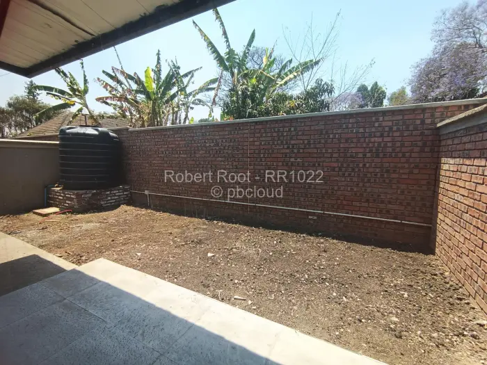 Townhouse/Cluster to Rent in Avondale West, Harare